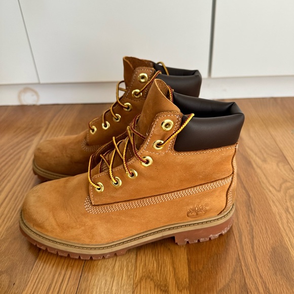 Timberland Boots US Sz 5 - Picture 1 of 3